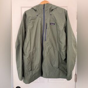 Patagonia women’s Green Hooded Jacket